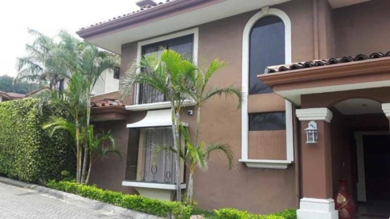 Foto Casa en Venta en Guachipelin, Escazú, San José - U$D 400.000 - CAV25542 - BienesOnLine