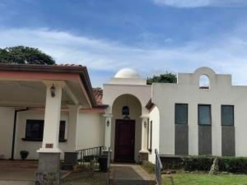 Foto Casa en Venta en Alajuela, Alajuela - U$D 315.000 - CAV27641 - BienesOnLine