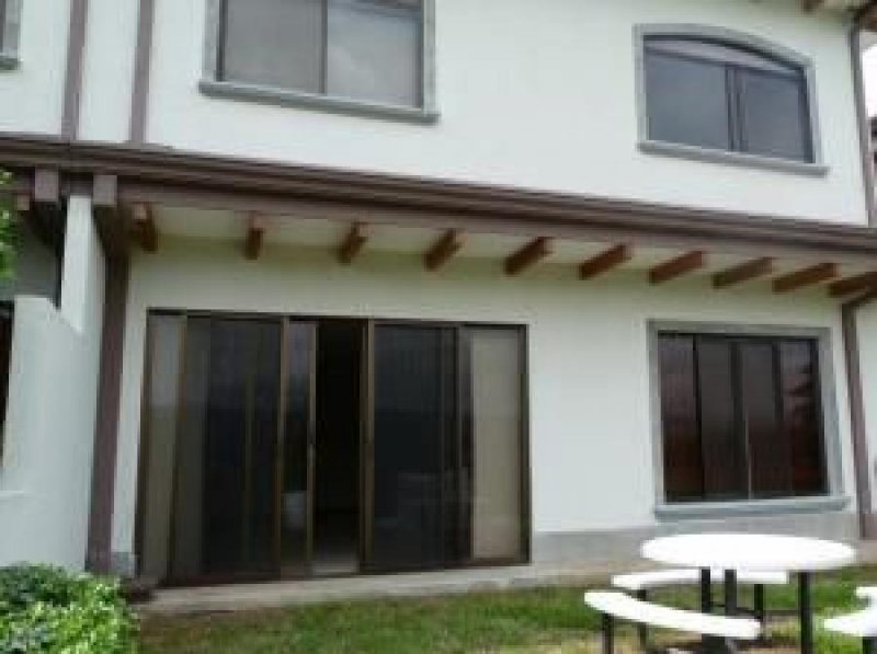 Foto Casa en Venta en Alajuela, Alajuela - U$D 295.000 - CAV29923 - BienesOnLine