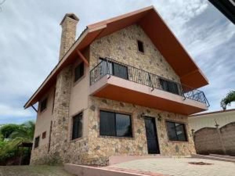 Foto Casa en Venta en Alajuela, Alajuela - U$D 240.000 - CAV29639 - BienesOnLine