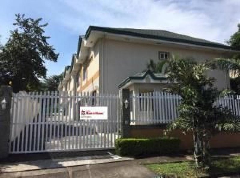 Foto Casa en Venta en Escazú, San José - U$D 249.000 - CAV27307 - BienesOnLine