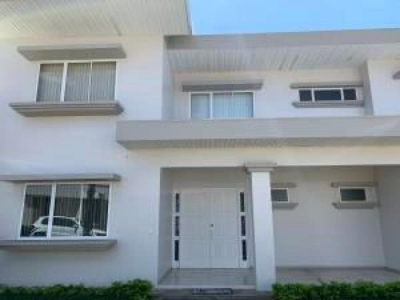 Foto Casa en Alquiler en Alajuela, Alajuela - U$D 1.700 - CAA26766 - BienesOnLine