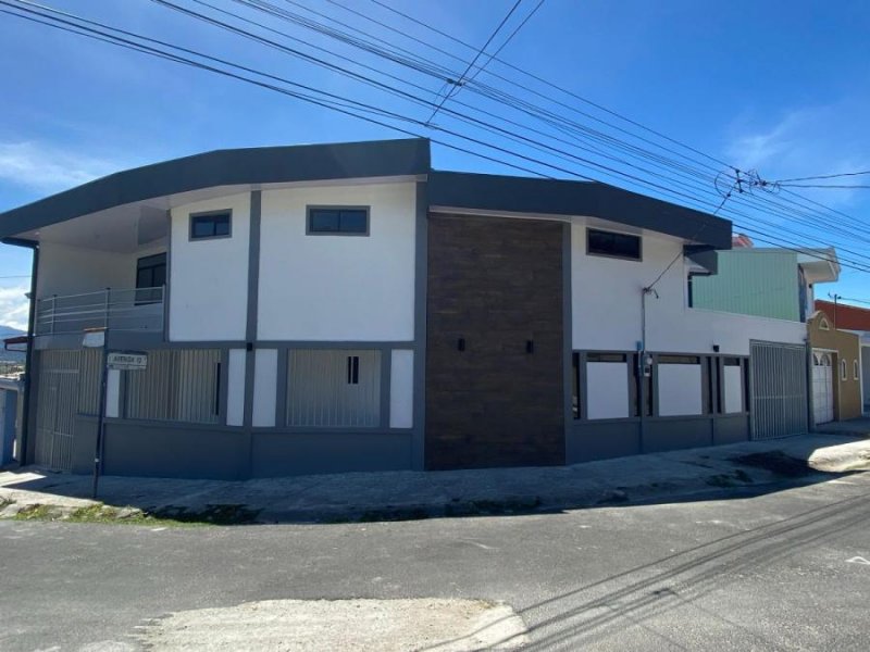 Casa en Venta en San Rafael Oreamuno, Cartago