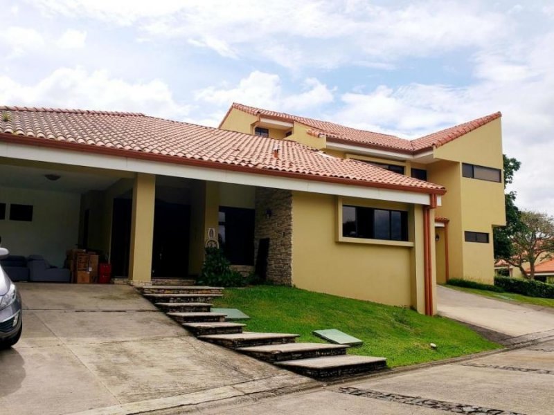 Foto Casa en Venta en Escazú, San José - U$D 370.000 - CAV30797 - BienesOnLine