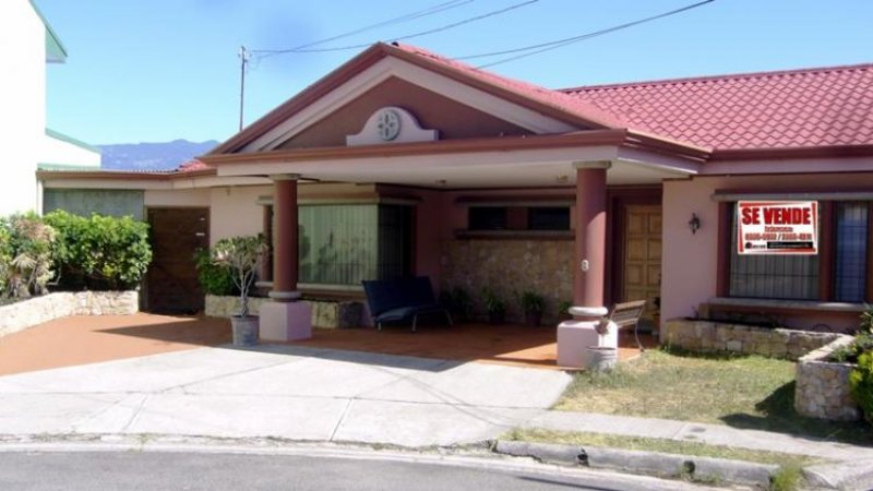 Foto Casa en Venta en Ulloa, Heredia - U$D 240.000 - CAV3113 - BienesOnLine