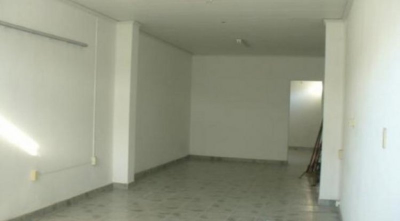 Foto Local en Alquiler en Montes de Oca, San José - U$D 2.000 - LOA2558 - BienesOnLine