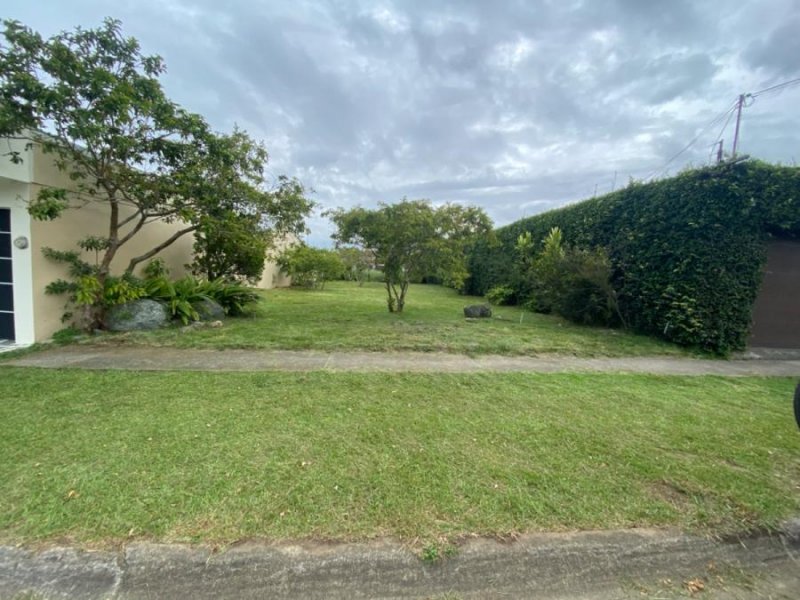 Terreno en Venta en Residencias del Este, Calle los Lagos Paraíso, Cartago