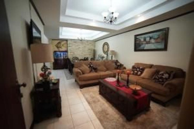 Foto Casa en Venta en Escazú, San José - U$D 297.000 - CAV30064 - BienesOnLine