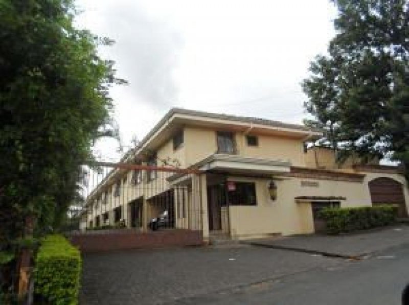 Foto Casa en Venta en Escazú, Escazú, San José - U$D 205.000 - CAV21584 - BienesOnLine