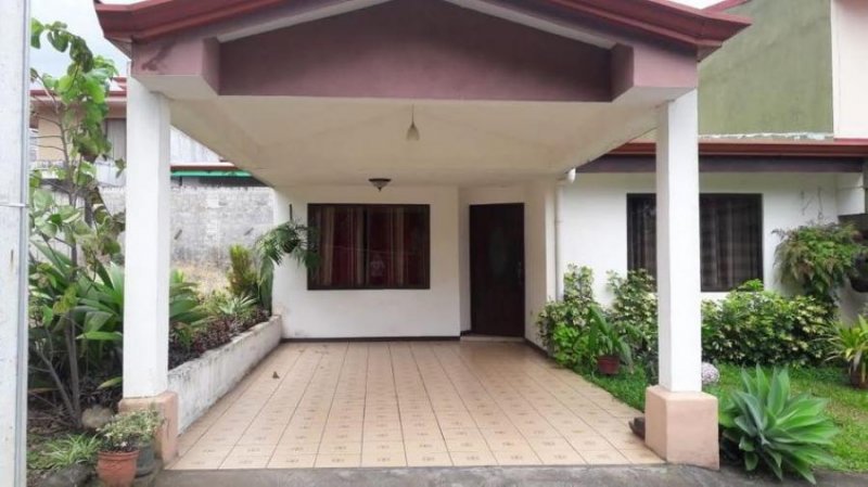 Foto Casa en Venta en Alajuelita, San José - U$D 121.000 - CAV39709 - BienesOnLine