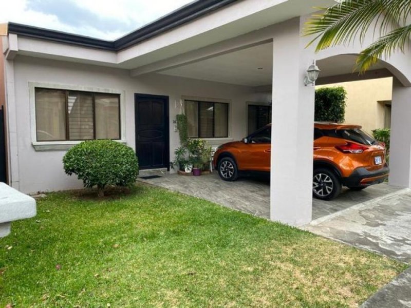 Foto Casa en Venta en Santa Ana, San José - U$D 180.000 - CAV42411 - BienesOnLine