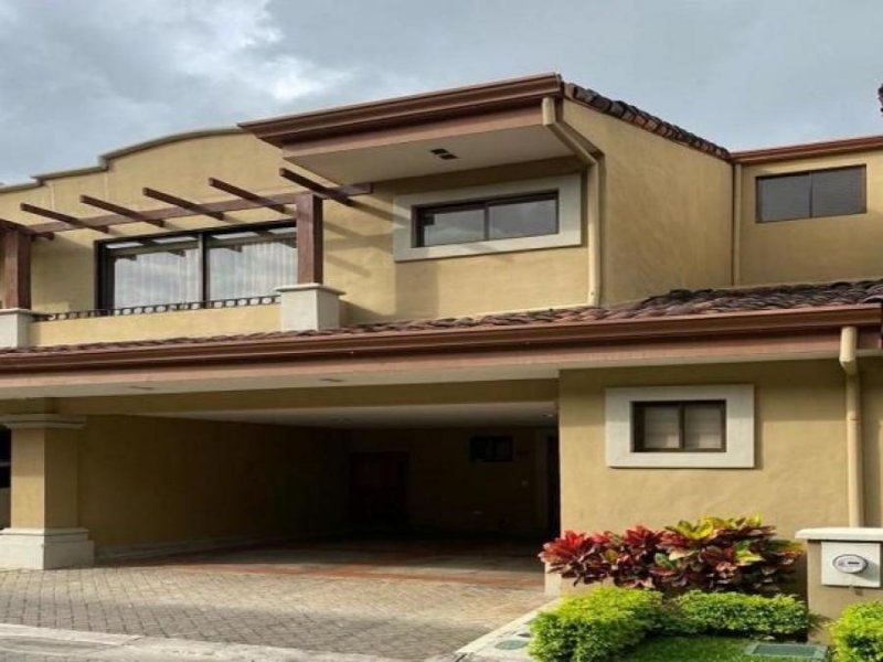 Foto Casa en Alquiler en Escazú, San José - U$D 1.500 - CAA31434 - BienesOnLine