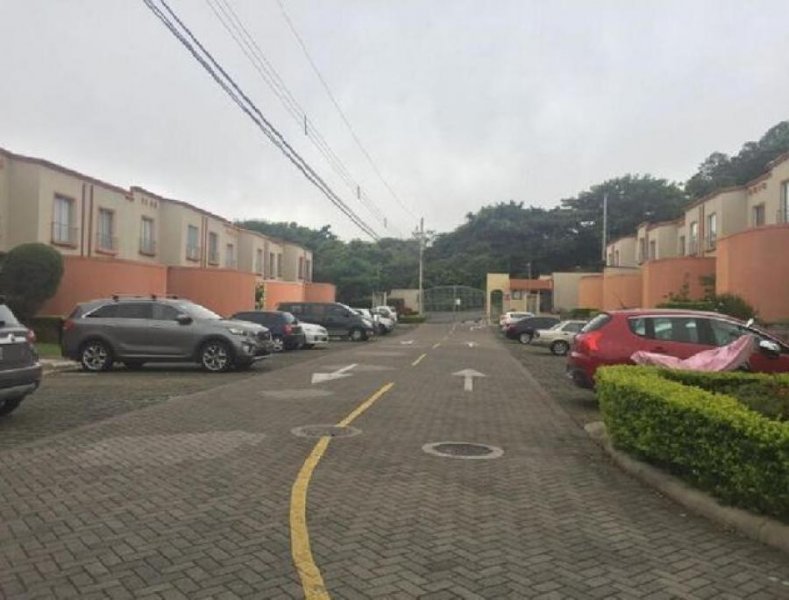 Foto Casa en Venta en Santa Ana, San José - U$D 93.000 - CAV49007 - BienesOnLine