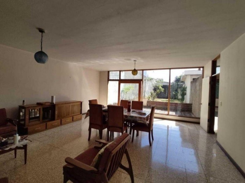 MLS-23-567 LS VENTA CASA ALAJUELA CENTRO