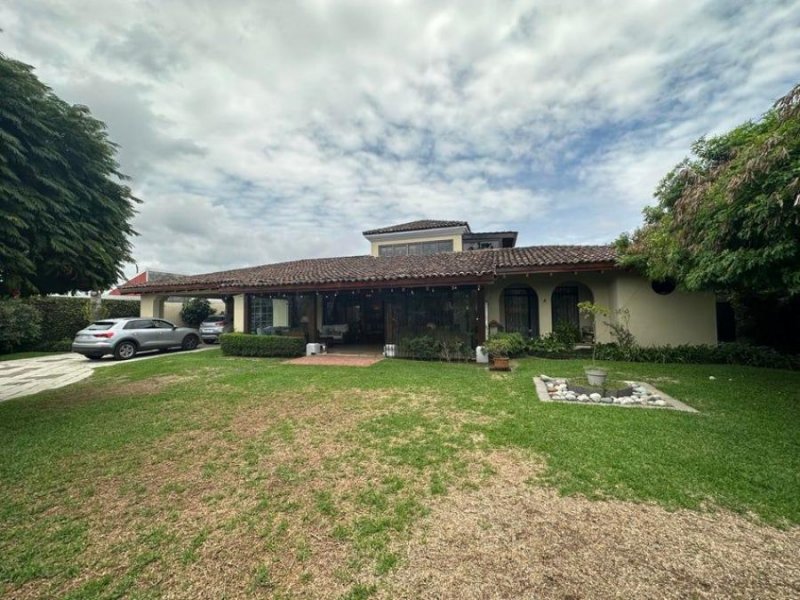 Foto Casa en Venta en SANTO DOMINGO HEREDIA, SANTO DOMINGO HEREDIA, Heredia - U$D 850.000 - CAV99264 - BienesOnLine