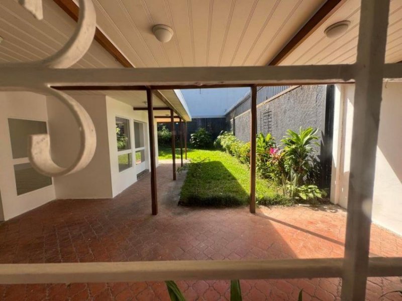 MLS-25-1132 LS ALQUILER CASA MATA REDONDA SAN JOSE