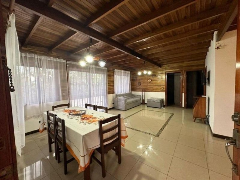 Foto Casa en Alquiler en SAN ANTONIO ESCAZU, SAN ANTONIO ESCAZU, San José - U$D 1.400 - CAA105335 - BienesOnLine