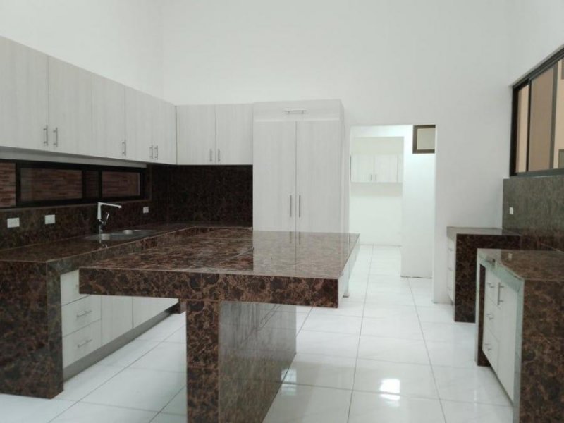 Foto Casa en Alquiler en MATA REDONDA SAN JOSE, San José, San José - U$D 4.250 - CAA111155 - BienesOnLine