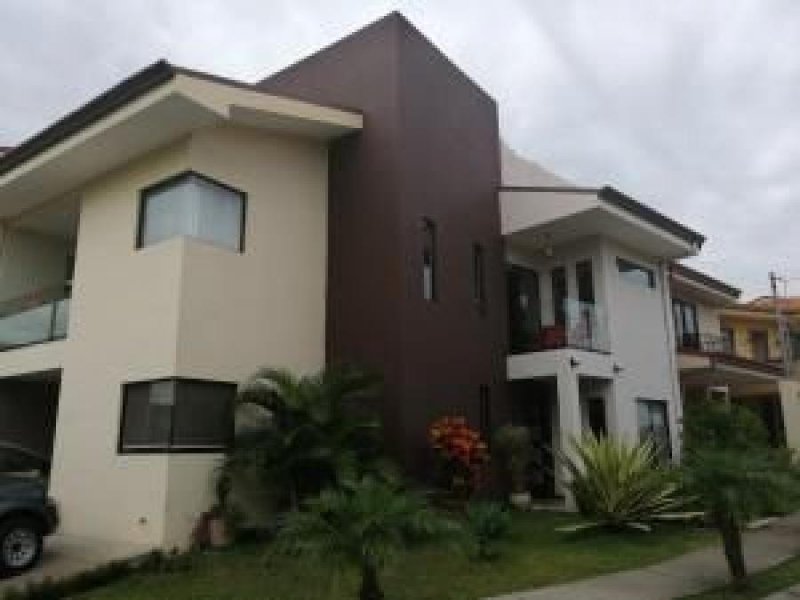 Foto Casa en Venta en Desamparados, Alajuela - ¢ 95.000.000 - CAV27381 - BienesOnLine