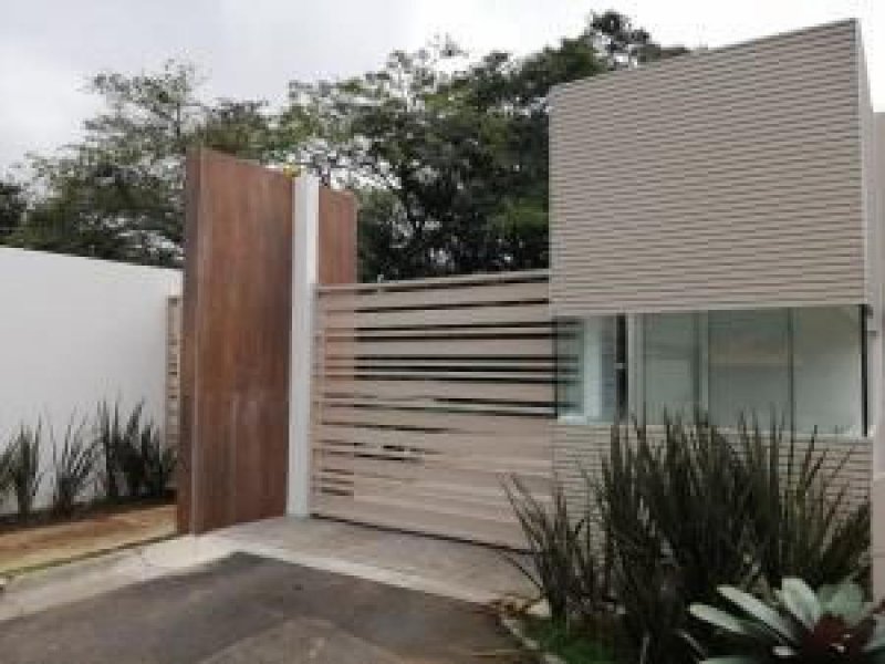 Foto Casa en Venta en Santa Ana, San José - U$D 170.000 - CAV29928 - BienesOnLine