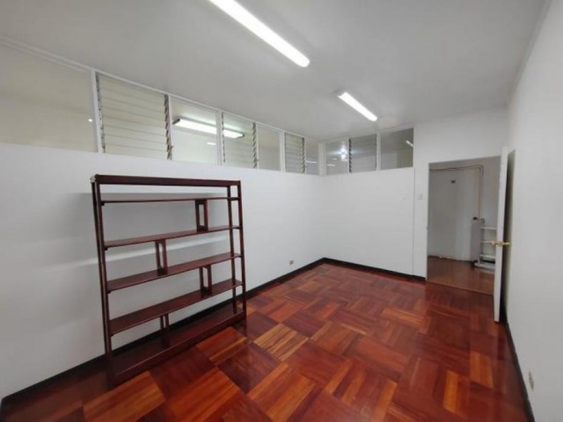 Foto Oficina en Alquiler en Los Yoses Sunset Place, Los Yoses Sunset Place, San José - ¢ 220.000 - OFA84257 - BienesOnLine