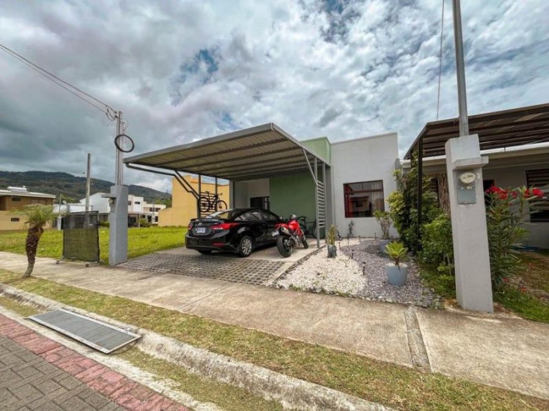 Oportunidad de adquirir esta amplia casa, en condominio en Cartago RAH 24-159