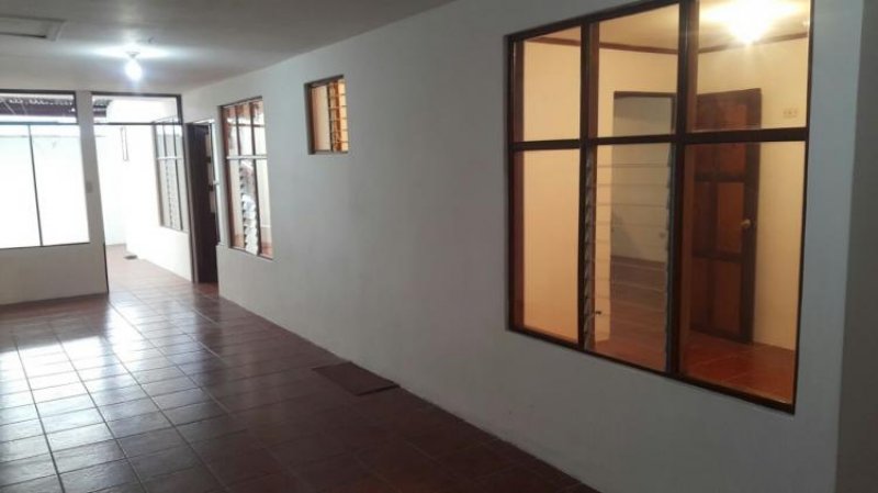 Foto Local en Venta en Hatillo, San José - U$D 129.985 - LOV13062 - BienesOnLine