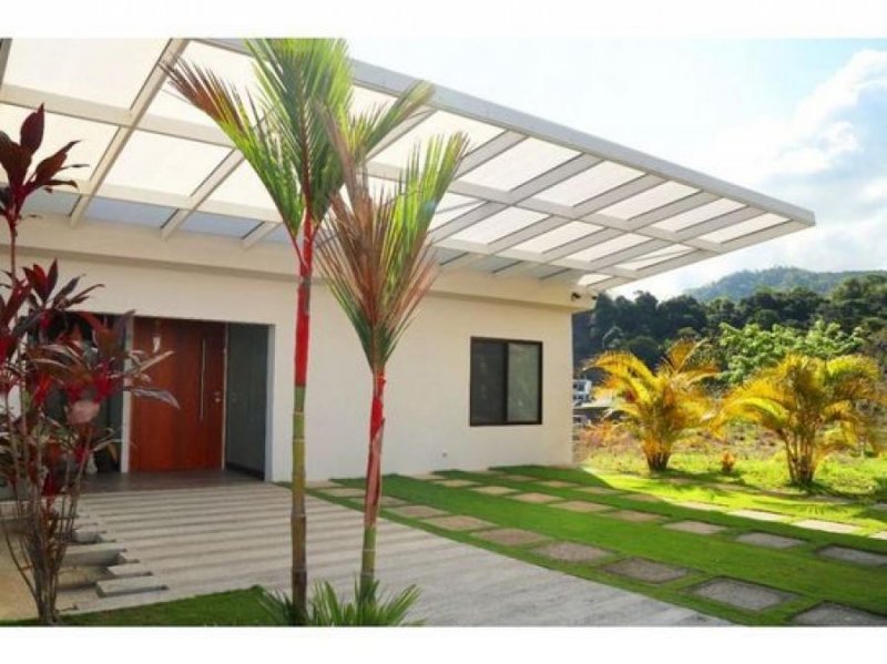 Casa en Venta en  Garabito, Puntarenas