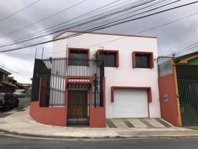 Foto Casa en Alquiler en Zapote, San José, San José - U$D 1.300 - CAA20788 - BienesOnLine