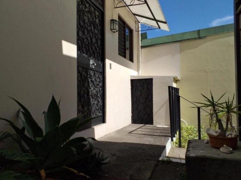 Foto Apartamento en Alquiler en Los Anonos, Escazú, San José - U$D 900 - APA23618 - BienesOnLine