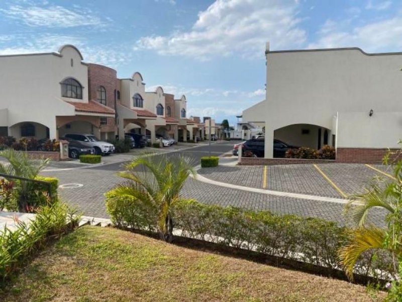 Foto Casa en Venta en Escazú, Escazú, San José - U$D 210.000 - CAV25093 - BienesOnLine