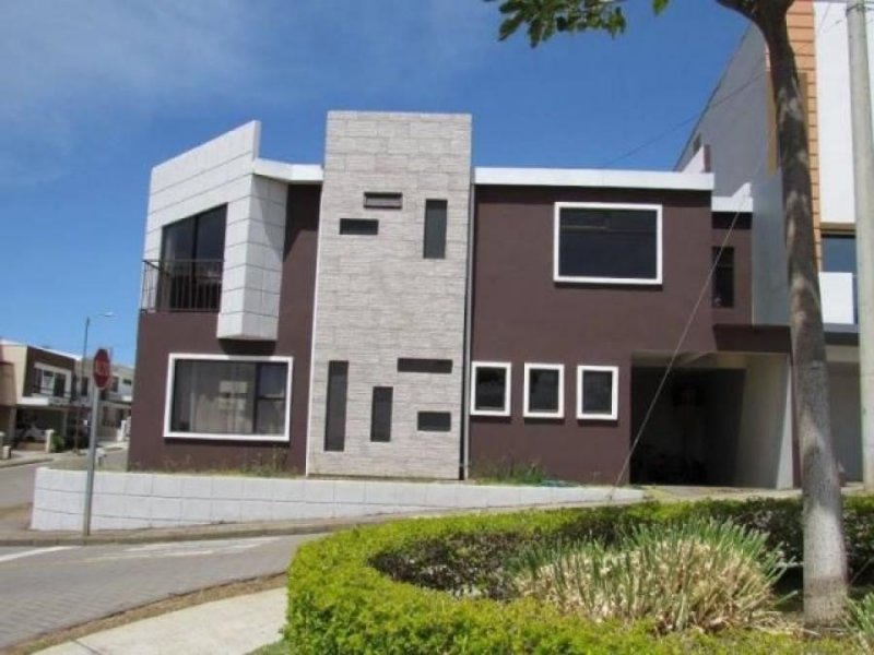 Foto Casa en Venta en San Francisco, Heredia, Heredia - U$D 135.000 - CAV25396 - BienesOnLine