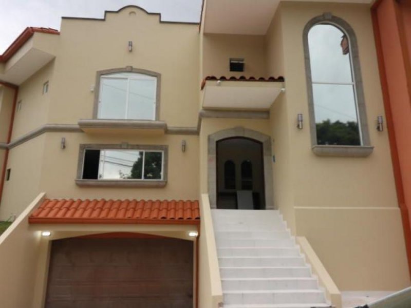 Foto Casa en Venta en Laureles, Escazú, San José - U$D 400.000 - CAV25642 - BienesOnLine