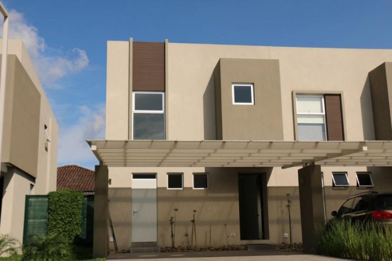 Foto Casa en Venta en Santa Ana, San José - U$D 249.000 - CAV30036 - BienesOnLine