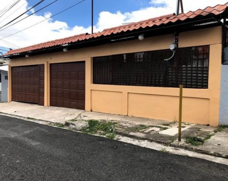 Foto Casa en Venta en Montes de Oca, San José - U$D 225.000 - CAV50857 - BienesOnLine