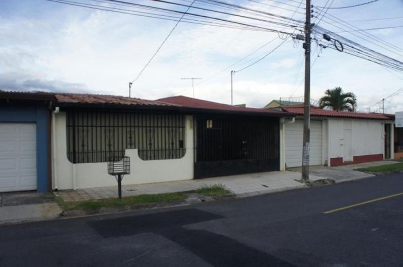 Foto Casa en Venta en Heredia, Heredia - U$D 196.000 - CAV50358 - BienesOnLine