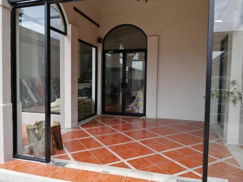 Foto Local en Alquiler en Escazú, San José - U$D 4.500 - LOA31506 - BienesOnLine