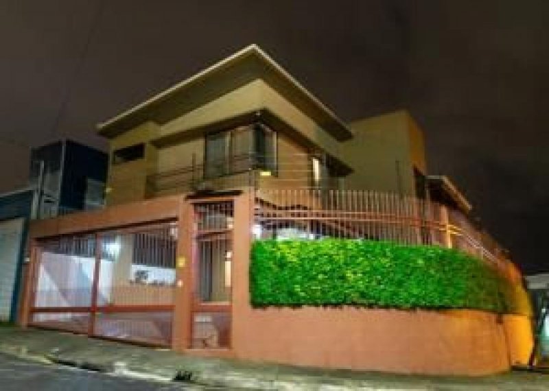 Foto Casa en Venta en Curridabat, San José - U$D 350.000 - CAV33520 - BienesOnLine