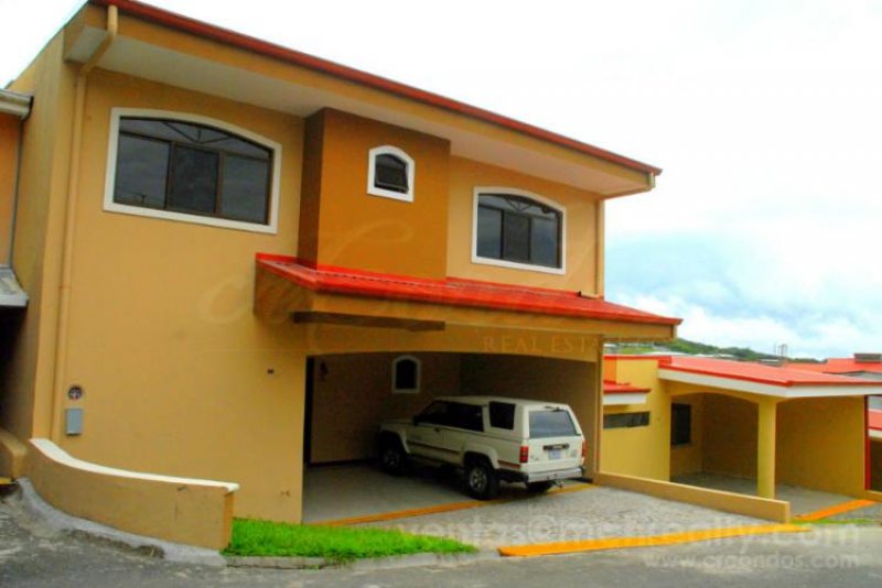 Foto Casa en Venta en Guachipelin, Escazú, San José - U$D 275.000 - CAV3376 - BienesOnLine