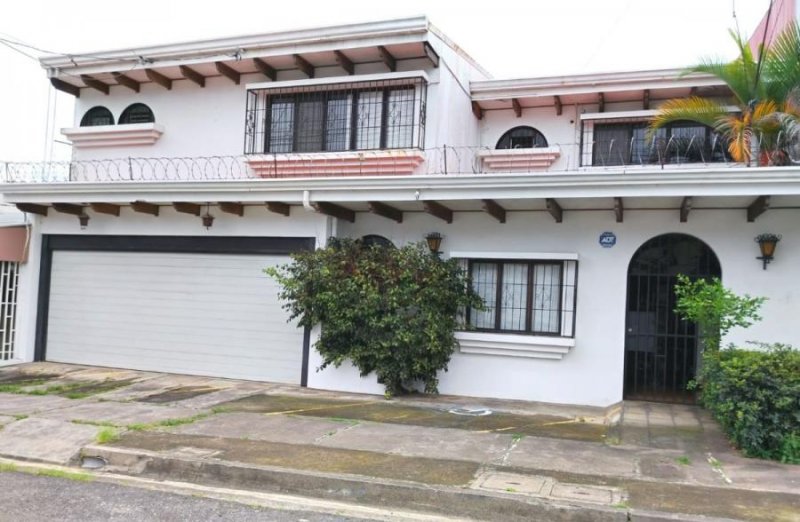 Foto Casa en Venta en Sabana Oeste, Mata Redonda, San José - U$D 450.000 - CAV103846 - BienesOnLine