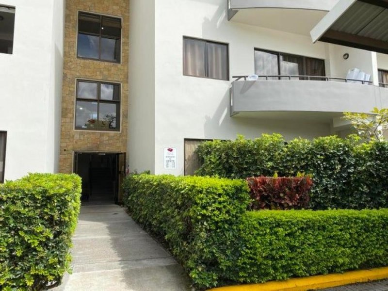 Apartamento en Alquiler en  Santa Ana, San José