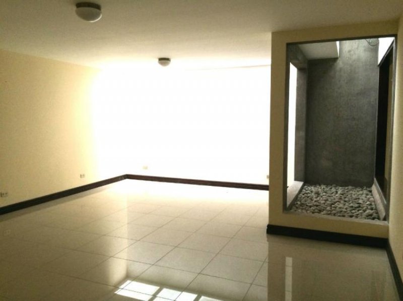 Foto Apartamento en Alquiler en cerca del colegio de abogados, Zapote, San José - U$D 1.400 - APA4678 - BienesOnLine