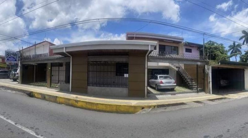 SE ALQUILA EDIFICIO CENTRICO EN ALAJUELA