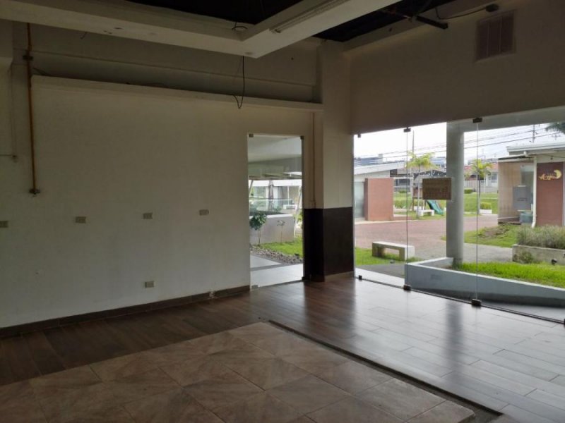 Foto Local en Alquiler en Ulloa, Heredia - U$D 800 - LOA32708 - BienesOnLine