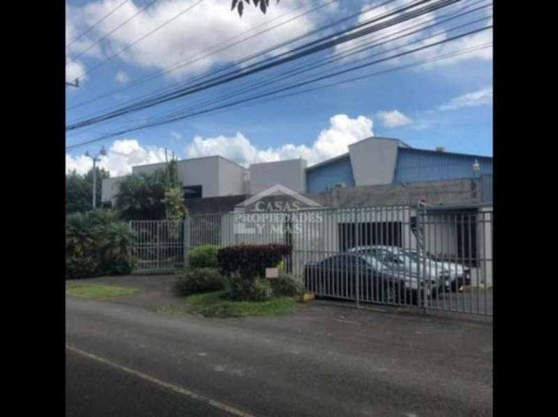 Bodega en Alquiler en  Uruca, San José