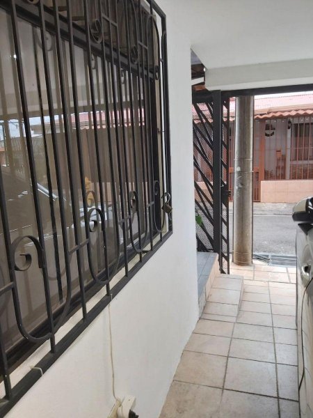 Foto Casa en Venta en Calle Fallas., Desamparados, San José - ¢ 63.000.000 - CAV95473 - BienesOnLine