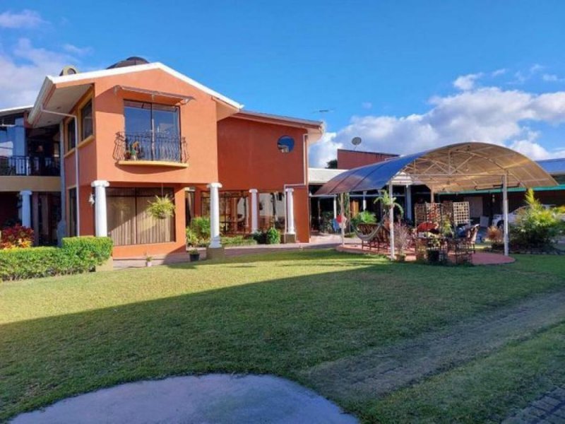 Foto Casa en Venta en Oreamuno, Cartago - U$D 650.000 - CAV62979 - BienesOnLine