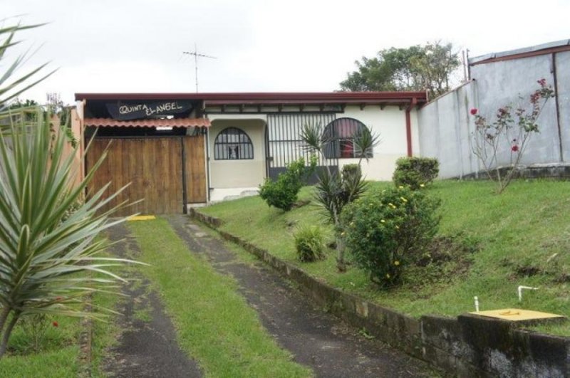 Casa en Venta en  Angeles, Heredia