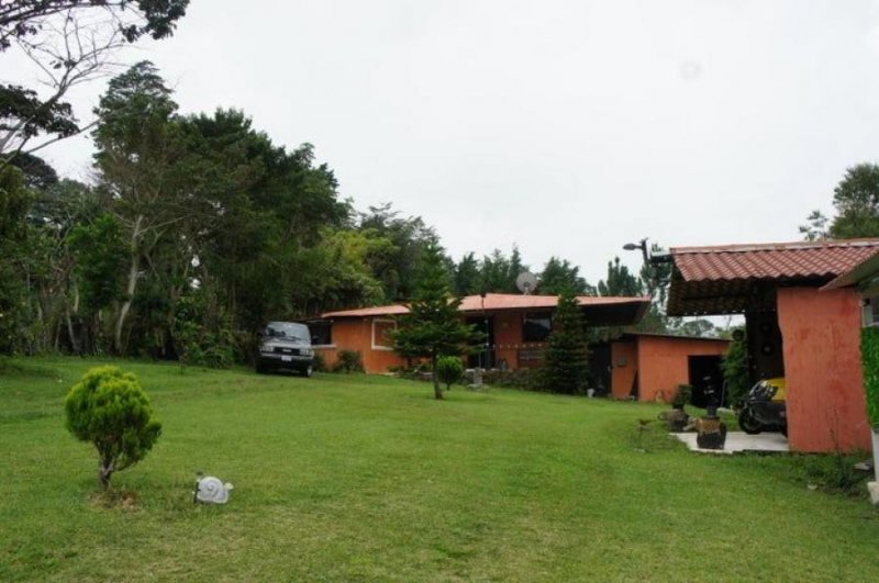 Casa en Venta en  Angeles, Heredia