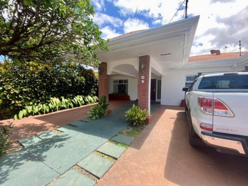 Foto Casa en Venta en Escazú, San José - U$D 485.000 - CAV107934 - BienesOnLine